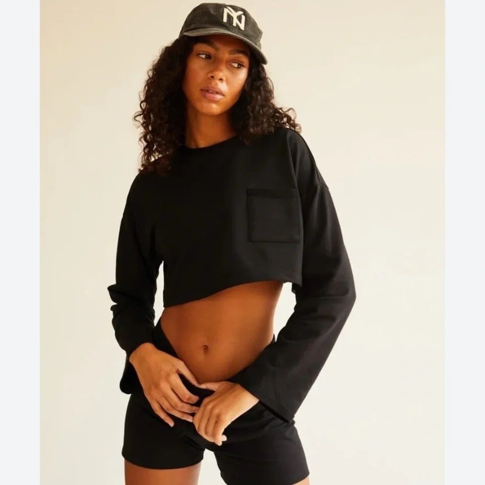 FP Movement Free People Black Cropped Long Sleeve Pocket Top XS Athleisure Gym
